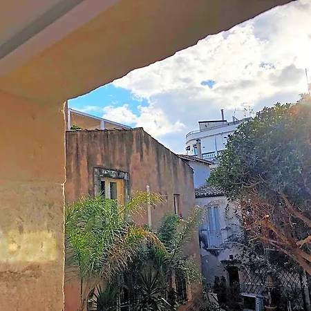 Lägenhetshotell Ortigia 3*